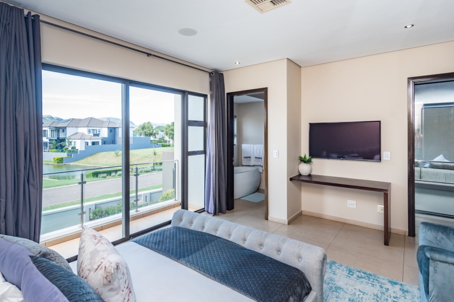 5 Bedroom Property for Sale in Hartebeesfontien AH North West